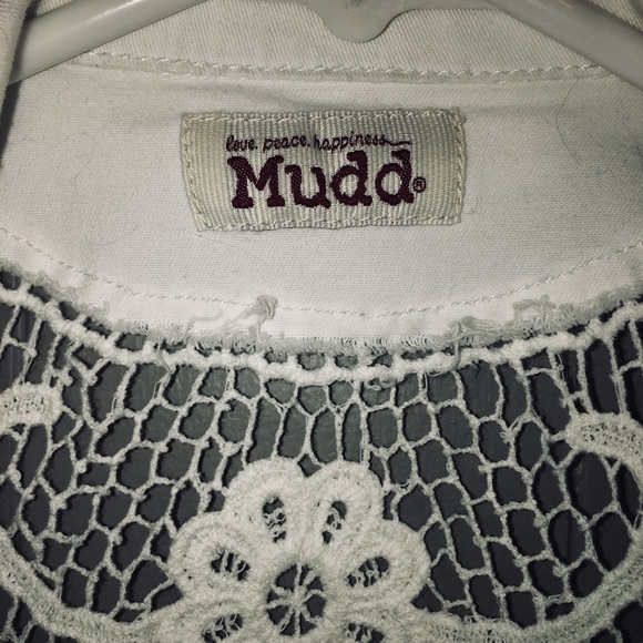 White Mudd Vest*SOLD* - Picture 5 of 6